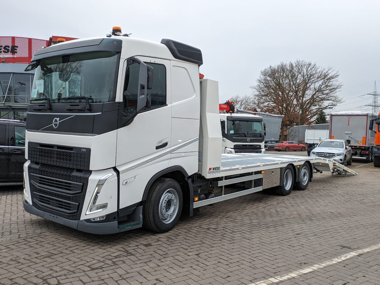 Volvo FH 420 Maschinentransporter mit Rampen - Nákladní automobil valníkový/ Plošinový: obrázek 1 Volvo FH 420 Maschinentransporter mit Rampen - Nákladní automobil valníkový/ Plošinový: obrázek 1