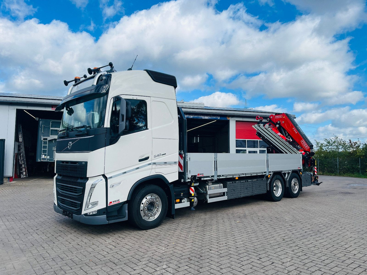Volvo FH 540 6x2 Container Fassi F545 Heck - Nákladní automobil valníkový/ Plošinový, Auto s hydraulickou rukou: obrázek 1 Volvo FH 540 6x2 Container Fassi F545 Heck - Nákladní automobil valníkový/ Plošinový, Auto s hydraulickou rukou: obrázek 1