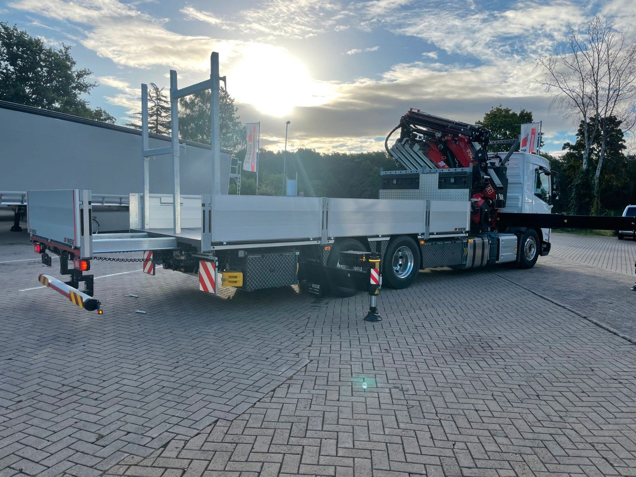 Volvo FMX 500 FASSI Ladekran F545 JIB & Winde Sofort - Nákladní automobil valníkový/ Plošinový, Auto s hydraulickou rukou: obrázek 5 Volvo FMX 500 FASSI Ladekran F545 JIB & Winde Sofort - Nákladní automobil valníkový/ Plošinový, Auto s hydraulickou rukou: obrázek 5