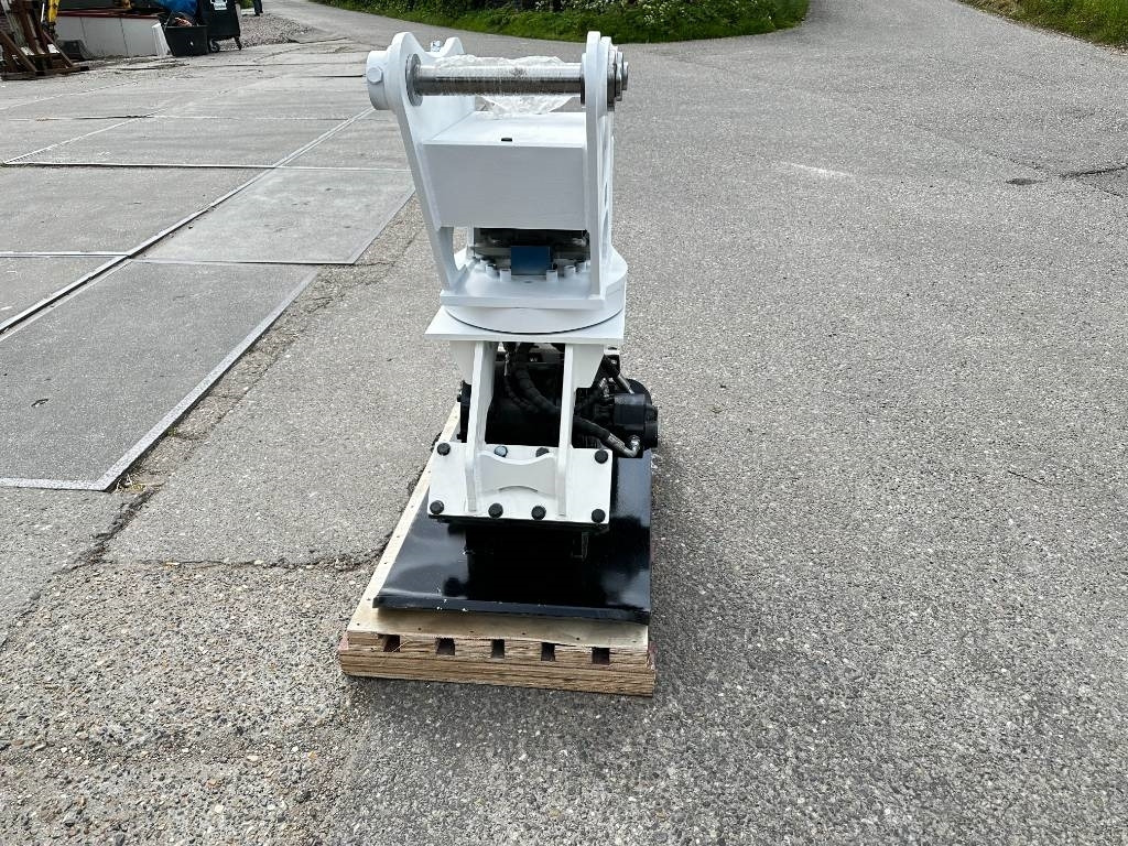 AJCE ACP5R Vibration Plate Compactor - Vibrační deska: obrázek 4 AJCE ACP5R Vibration Plate Compactor - Vibrační deska: obrázek 4