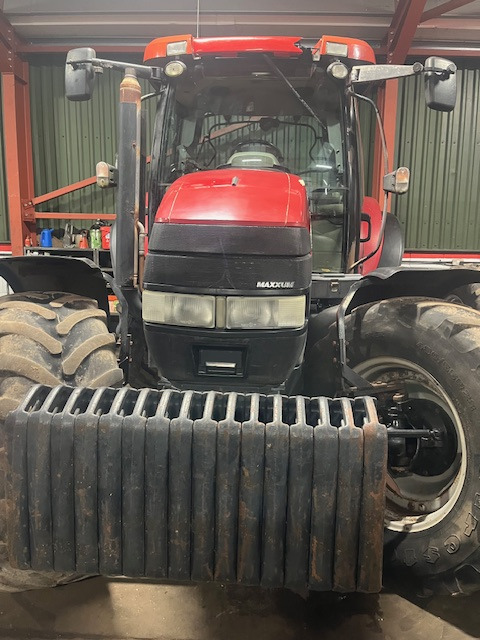 CASE IH MXU 135 - Traktor: obrázek 2 CASE IH MXU 135 - Traktor: obrázek 2