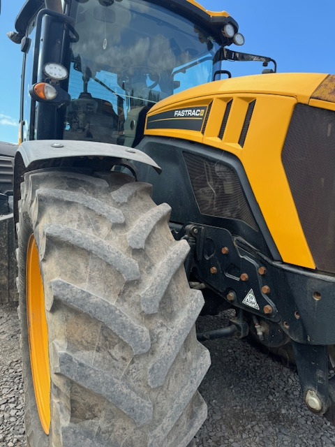 JCB 4220 fastrac - Traktor: obrázek 2 JCB 4220 fastrac - Traktor: obrázek 2
