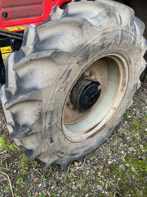 MASSEY FERGUSON 6480 DYNASHIFT - Traktor: obrázek 4 MASSEY FERGUSON 6480 DYNASHIFT - Traktor: obrázek 4