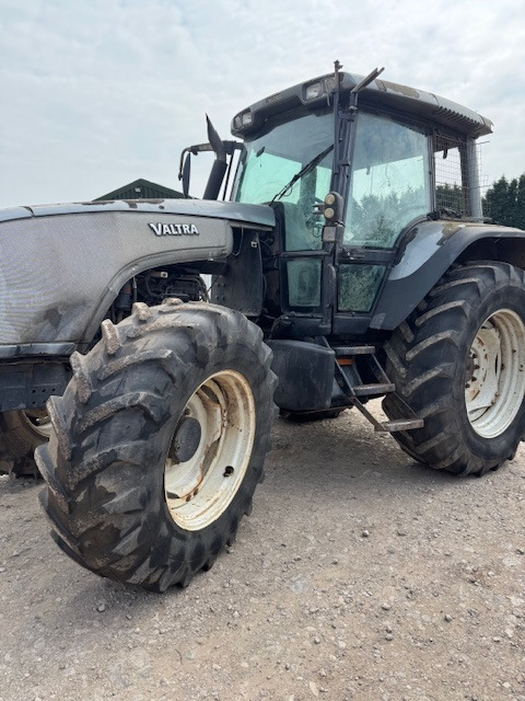 VALTRA T130 - Traktor: obrázek 4 VALTRA T130 - Traktor: obrázek 4