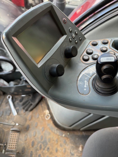 VALTRA T183 DIRECT DRIVE - Traktor: obrázek 5 VALTRA T183 DIRECT DRIVE - Traktor: obrázek 5