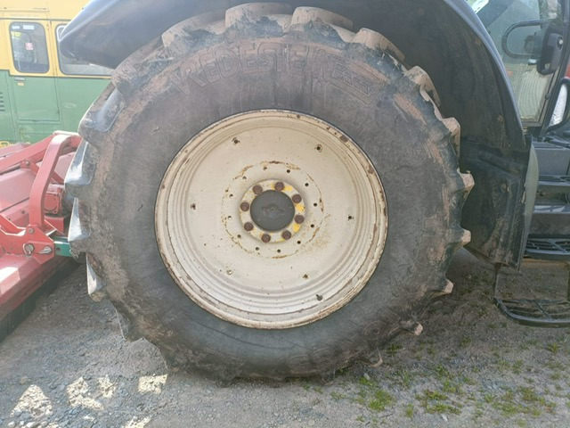 VALTRA T183 DIRECT DRIVE - Traktor: obrázek 4 VALTRA T183 DIRECT DRIVE - Traktor: obrázek 4