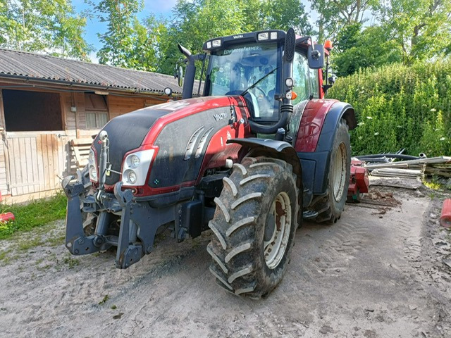 VALTRA T183 DIRECT DRIVE - Traktor: obrázek 3 VALTRA T183 DIRECT DRIVE - Traktor: obrázek 3