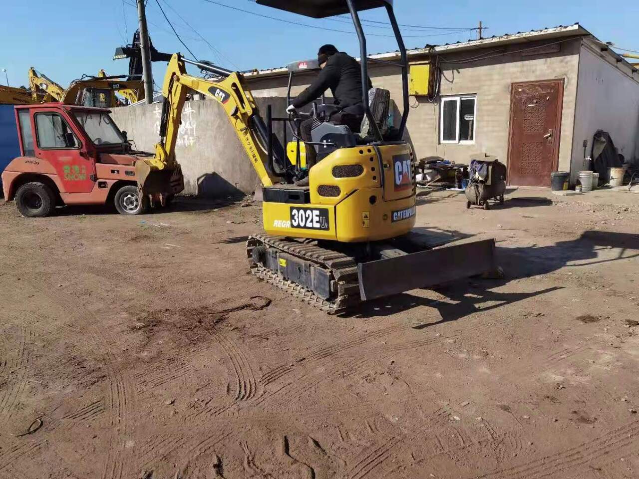 CATERPILLAR 302EUR - Mini rýpadlo: obrázek 2 CATERPILLAR 302EUR - Mini rýpadlo: obrázek 2