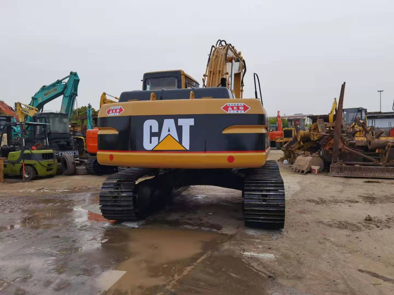 CATERPILLAR 320B - Pásové rýpadlo: obrázek 3 CATERPILLAR 320B - Pásové rýpadlo: obrázek 3