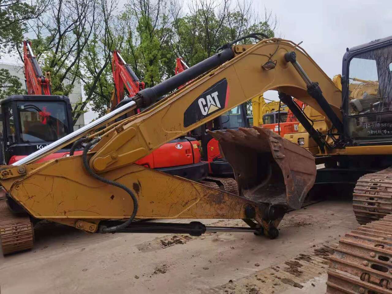 CATERPILLAR 320CL - Pásové rýpadlo: obrázek 4 CATERPILLAR 320CL - Pásové rýpadlo: obrázek 4