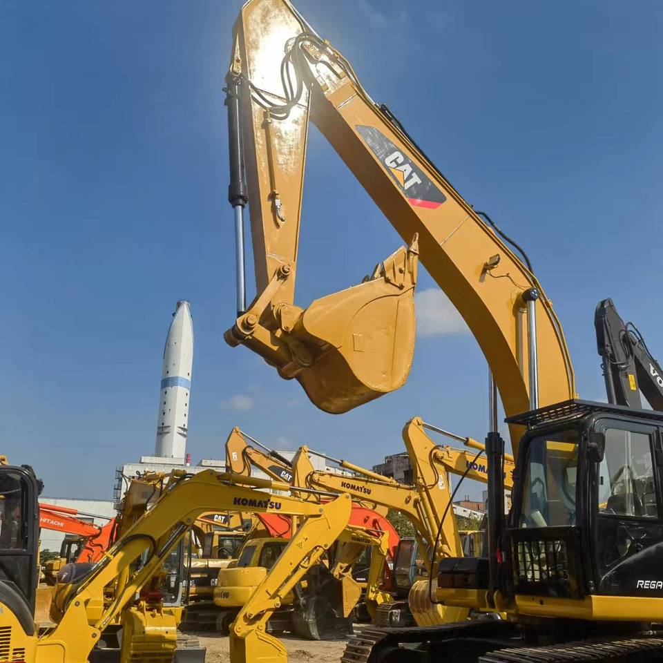 CATERPILLAR 330D - Pásové rýpadlo: obrázek 4 CATERPILLAR 330D - Pásové rýpadlo: obrázek 4
