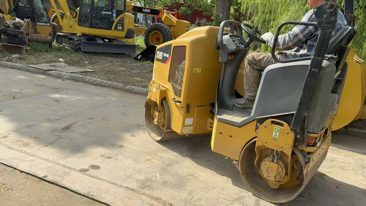 CATERPILLAR CB14B - Válec: obrázek 3 CATERPILLAR CB14B - Válec: obrázek 3