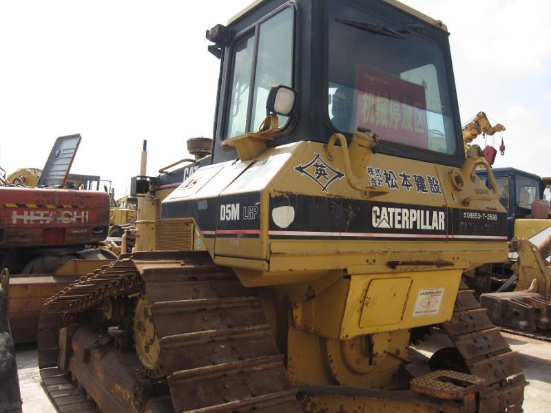 CATERPILLAR D5M - Buldozer: obrázek 2 CATERPILLAR D5M - Buldozer: obrázek 2