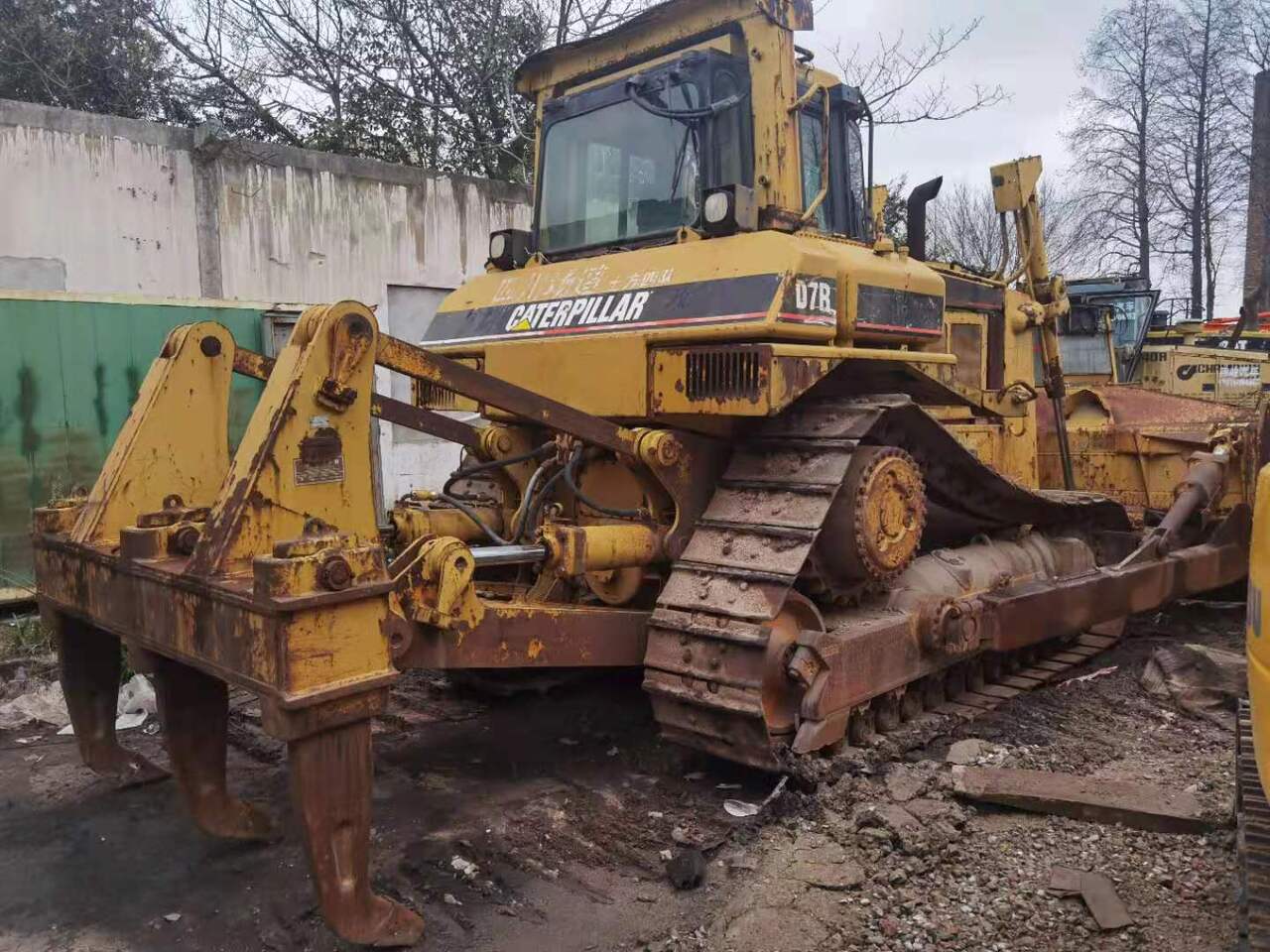 CATERPILLAR D7R - Buldozer: obrázek 2 CATERPILLAR D7R - Buldozer: obrázek 2