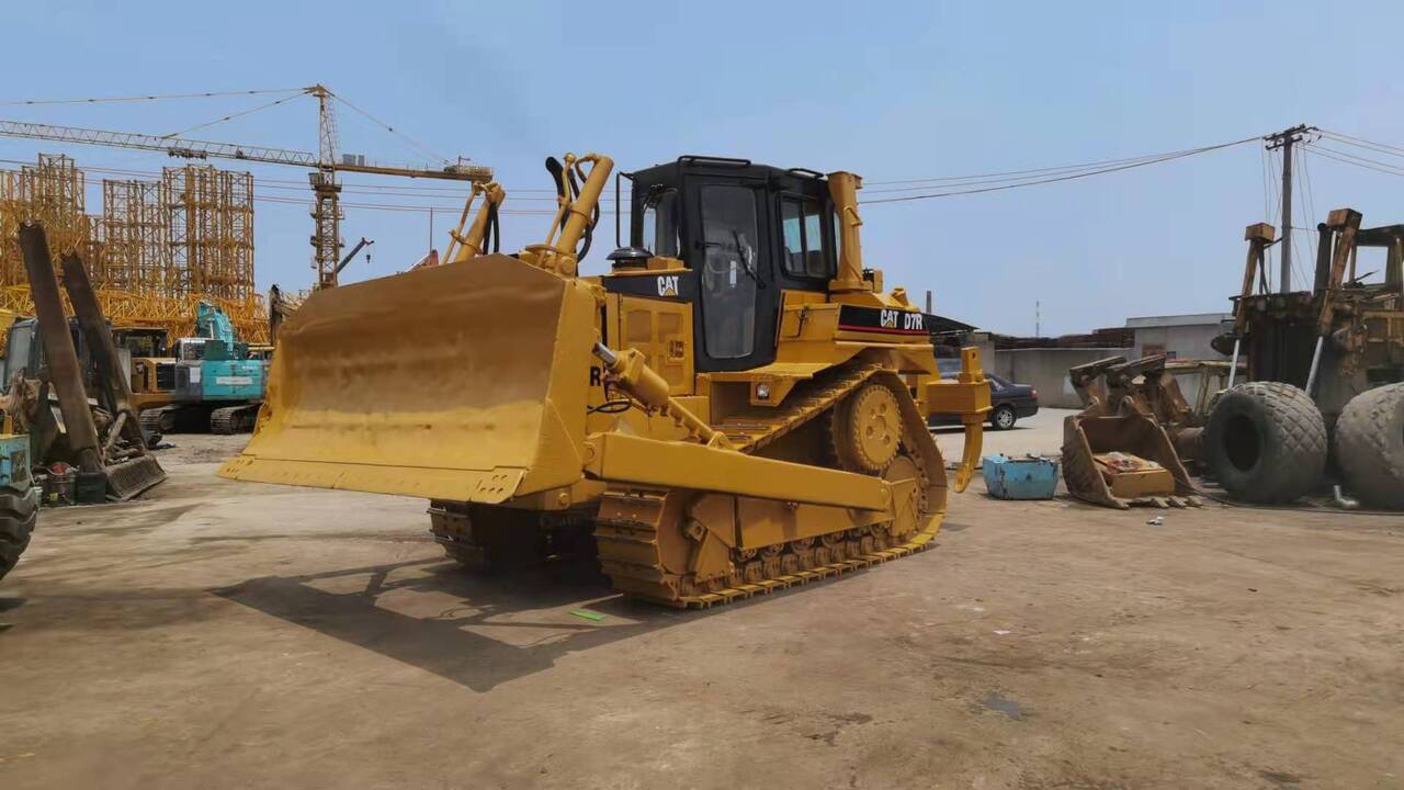 CATERPILLAR D7R - Buldozer: obrázek 1 CATERPILLAR D7R - Buldozer: obrázek 1