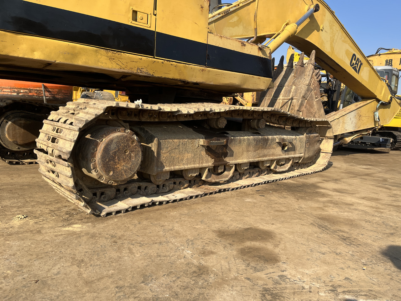 CATERPILLAR E200 - Rýpadlo: obrázek 4 CATERPILLAR E200 - Rýpadlo: obrázek 4
