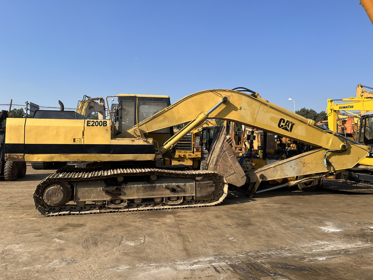 CATERPILLAR E200 - Rýpadlo: obrázek 2 CATERPILLAR E200 - Rýpadlo: obrázek 2