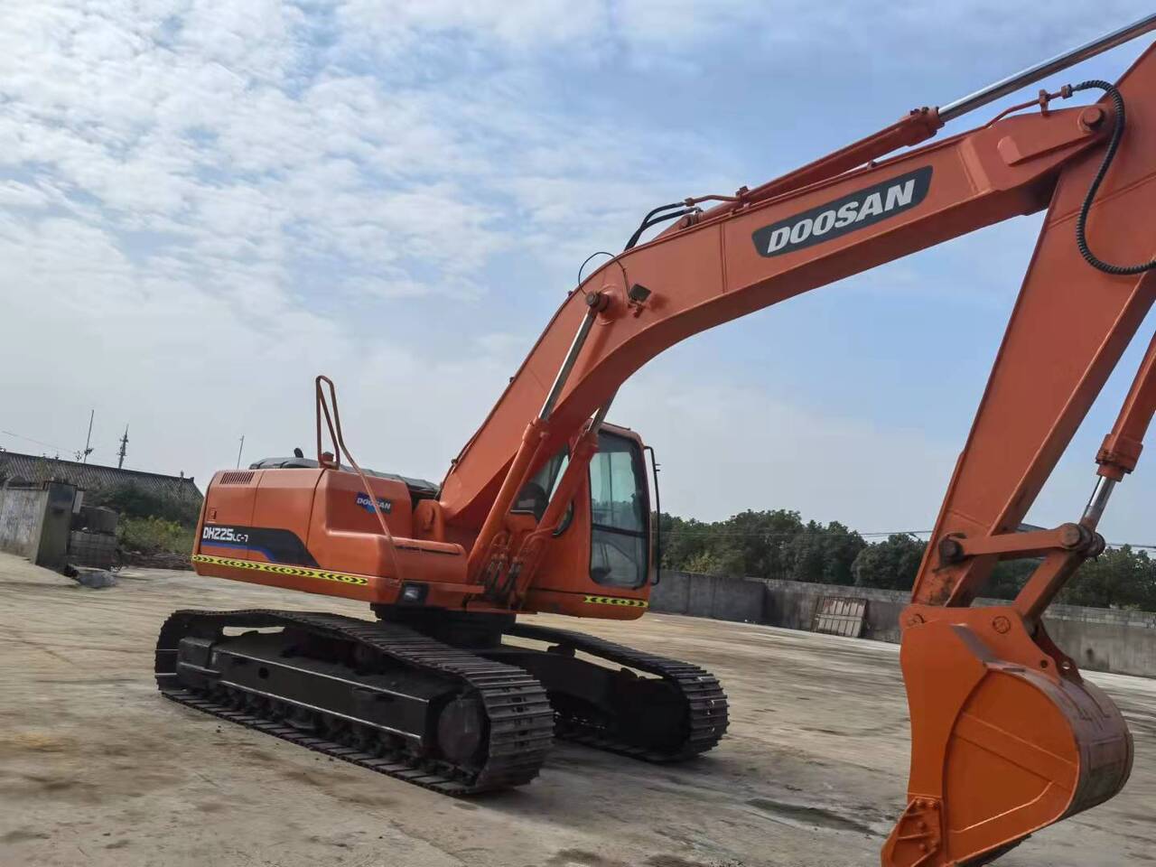 DOOSAN DH225LC-7 - Pásové rýpadlo: obrázek 4 DOOSAN DH225LC-7 - Pásové rýpadlo: obrázek 4