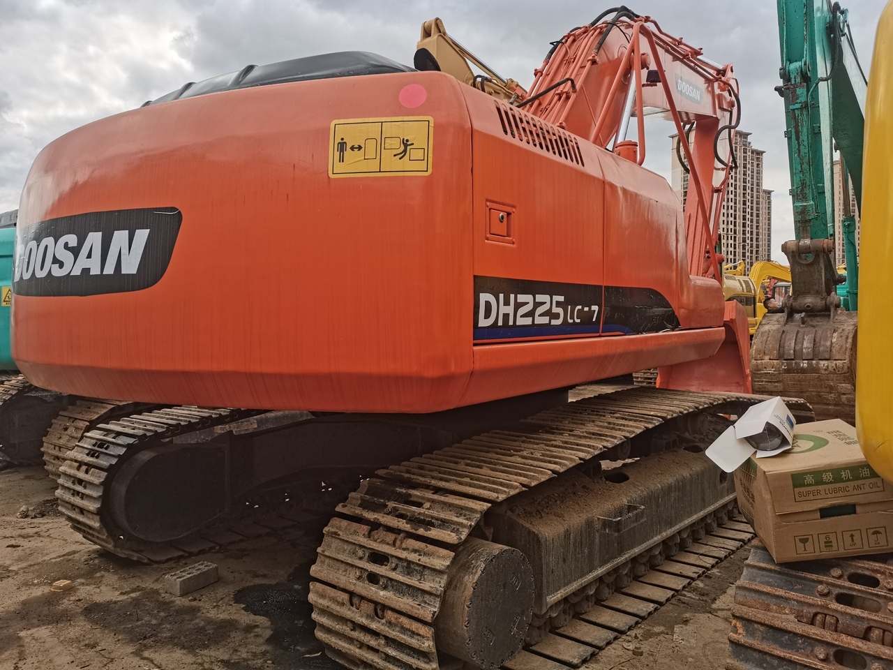 DOOSAN DH225LC-7 - Pásové rýpadlo: obrázek 1 DOOSAN DH225LC-7 - Pásové rýpadlo: obrázek 1