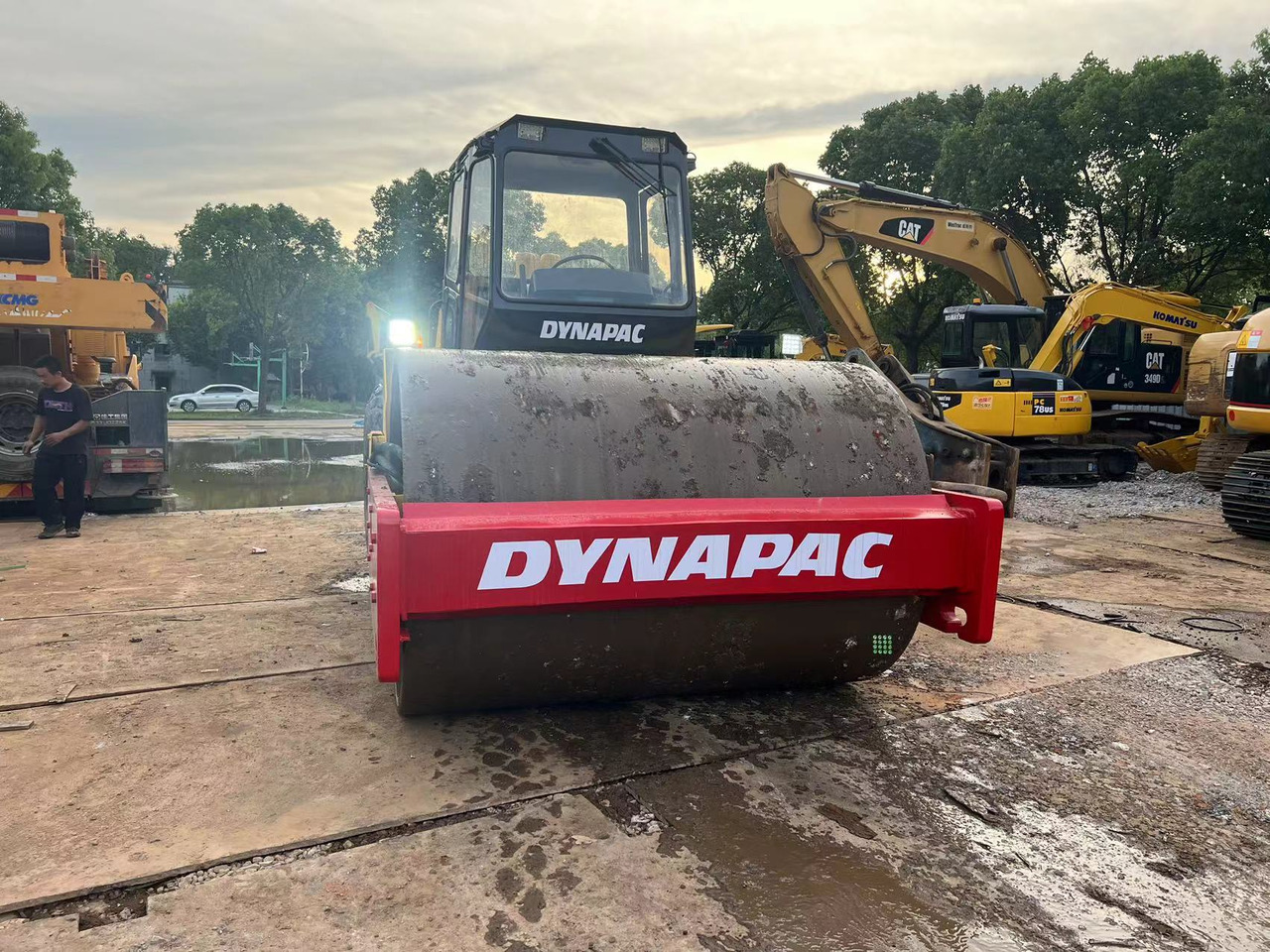 DYNAPAC CA215D - Válec: obrázek 3 DYNAPAC CA215D - Válec: obrázek 3