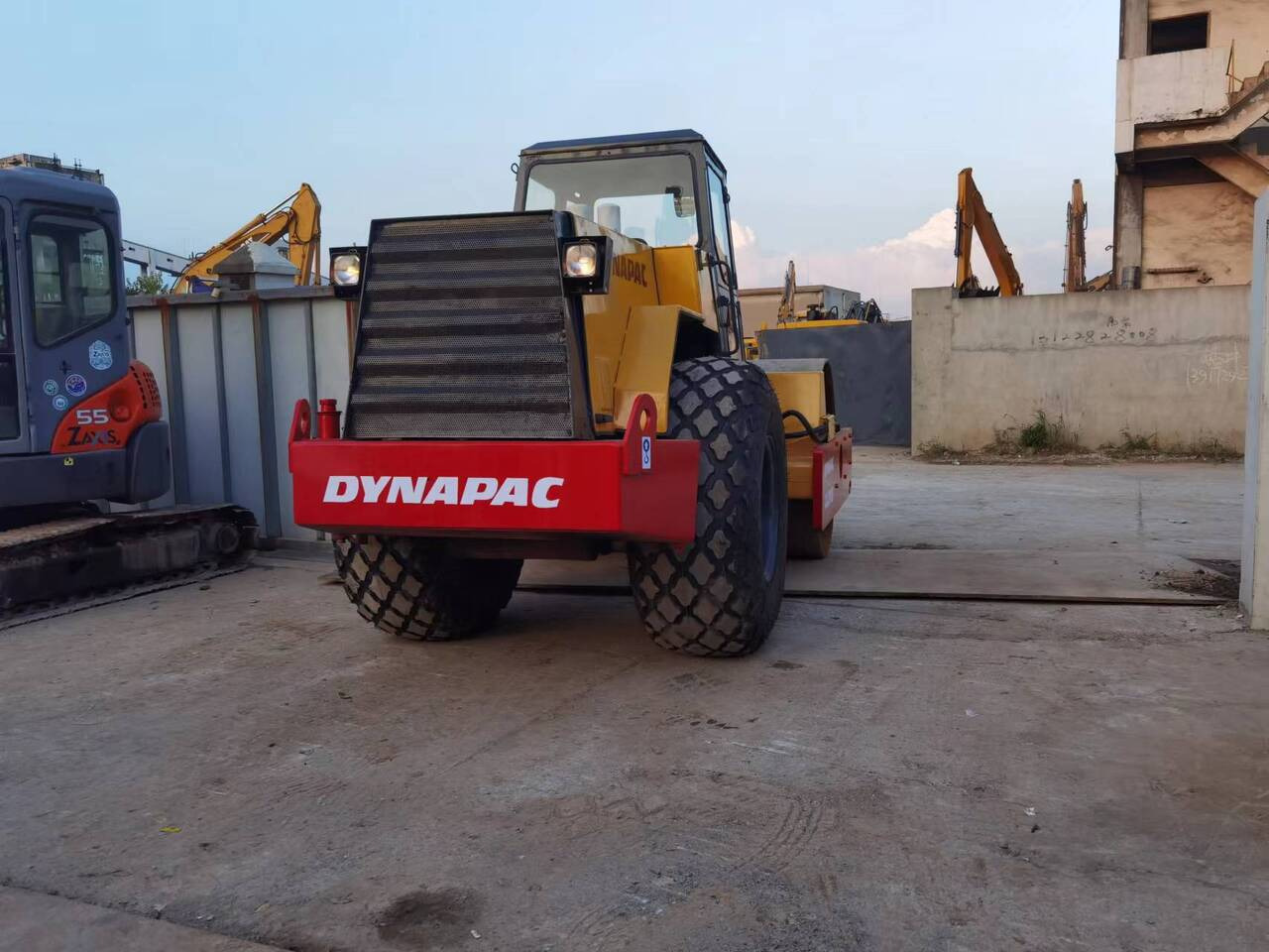 DYNAPAC CA301D - Válec: obrázek 3 DYNAPAC CA301D - Válec: obrázek 3