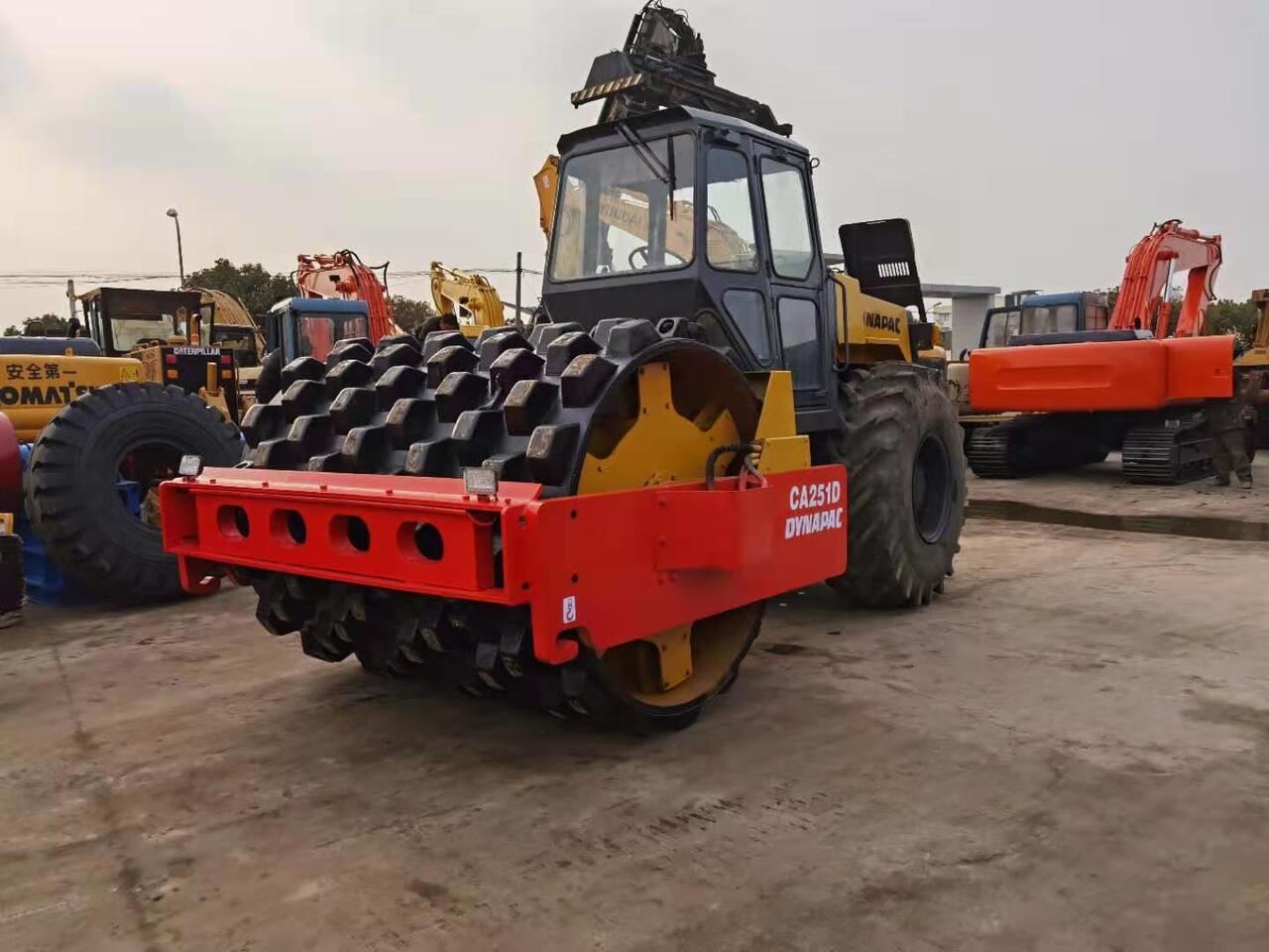 Dynapac CA251D - Válec: obrázek 1 Dynapac CA251D - Válec: obrázek 1