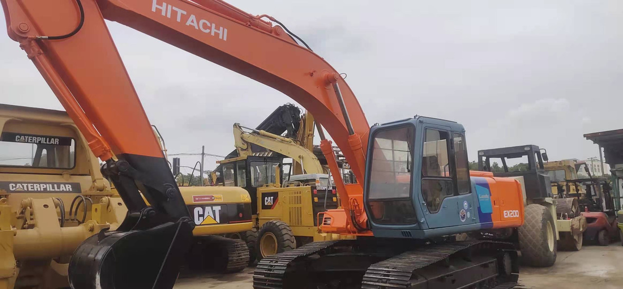 HITACHI EX200-2 - Pásové rýpadlo: obrázek 3 HITACHI EX200-2 - Pásové rýpadlo: obrázek 3