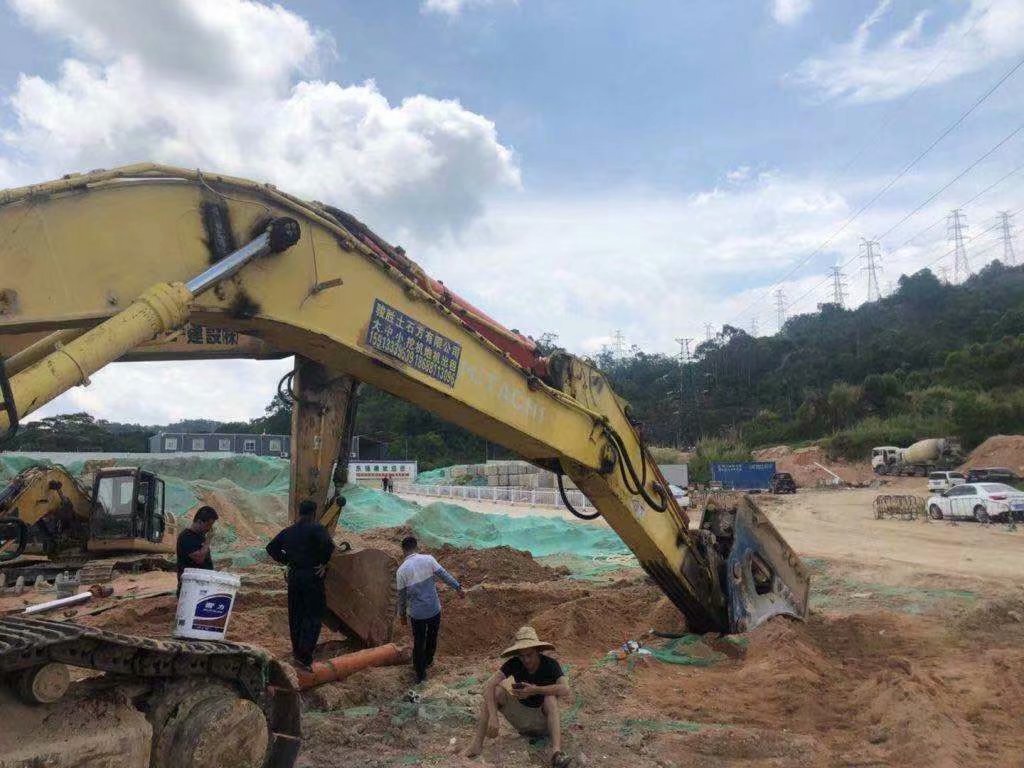HITACHI ZX490 - Pásové rýpadlo: obrázek 4 HITACHI ZX490 - Pásové rýpadlo: obrázek 4