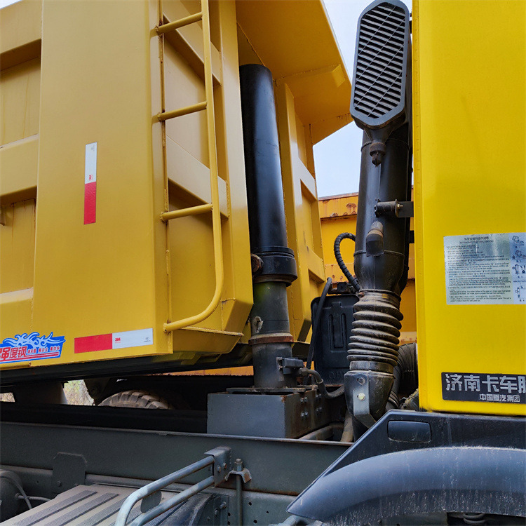 Sklápěč HOWO HOWO6x4 336hp: obrázek 8 Sklápěč HOWO HOWO6x4 336hp: obrázek 8