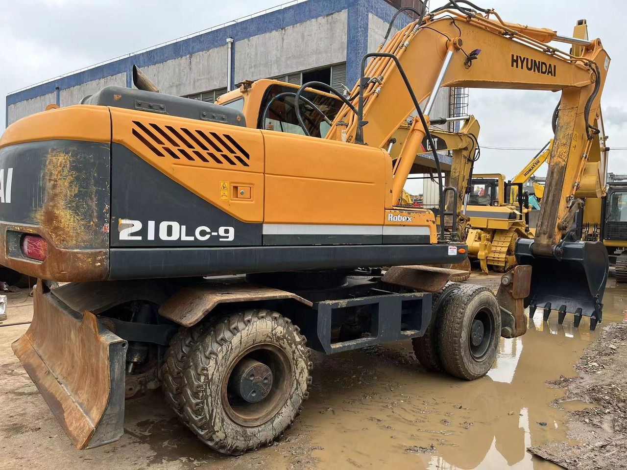 HYUNDAI R210W-9 - Kolesové rýpadlo: obrázek 1 HYUNDAI R210W-9 - Kolesové rýpadlo: obrázek 1