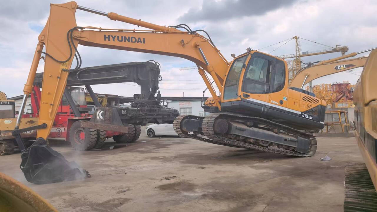 HYUNDAI R215-9T - Pásové rýpadlo: obrázek 4 HYUNDAI R215-9T - Pásové rýpadlo: obrázek 4