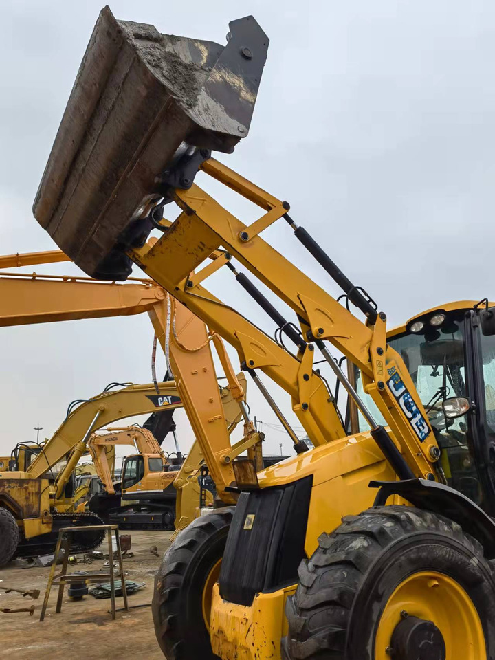 JCB 4CX ECO - Rýpadlo-nakladač: obrázek 5 JCB 4CX ECO - Rýpadlo-nakladač: obrázek 5
