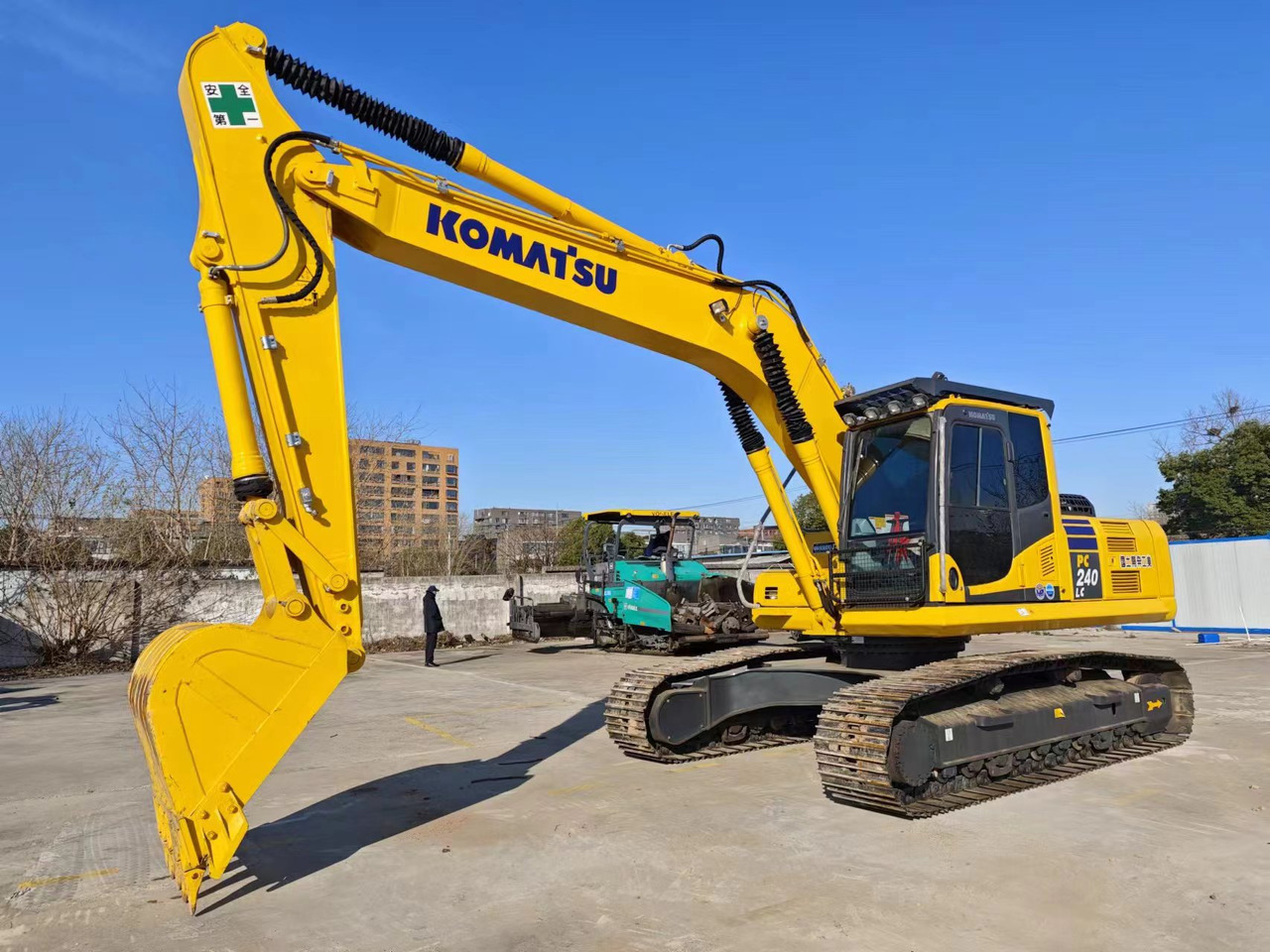 KOMATSU PC240LC-8N1 - Rýpadlo: obrázek 3 KOMATSU PC240LC-8N1 - Rýpadlo: obrázek 3