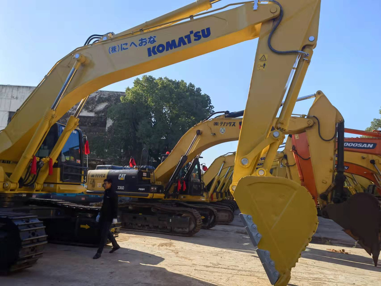 KOMATSU PC450-8-excavator - Pásové rýpadlo: obrázek 4 KOMATSU PC450-8-excavator - Pásové rýpadlo: obrázek 4