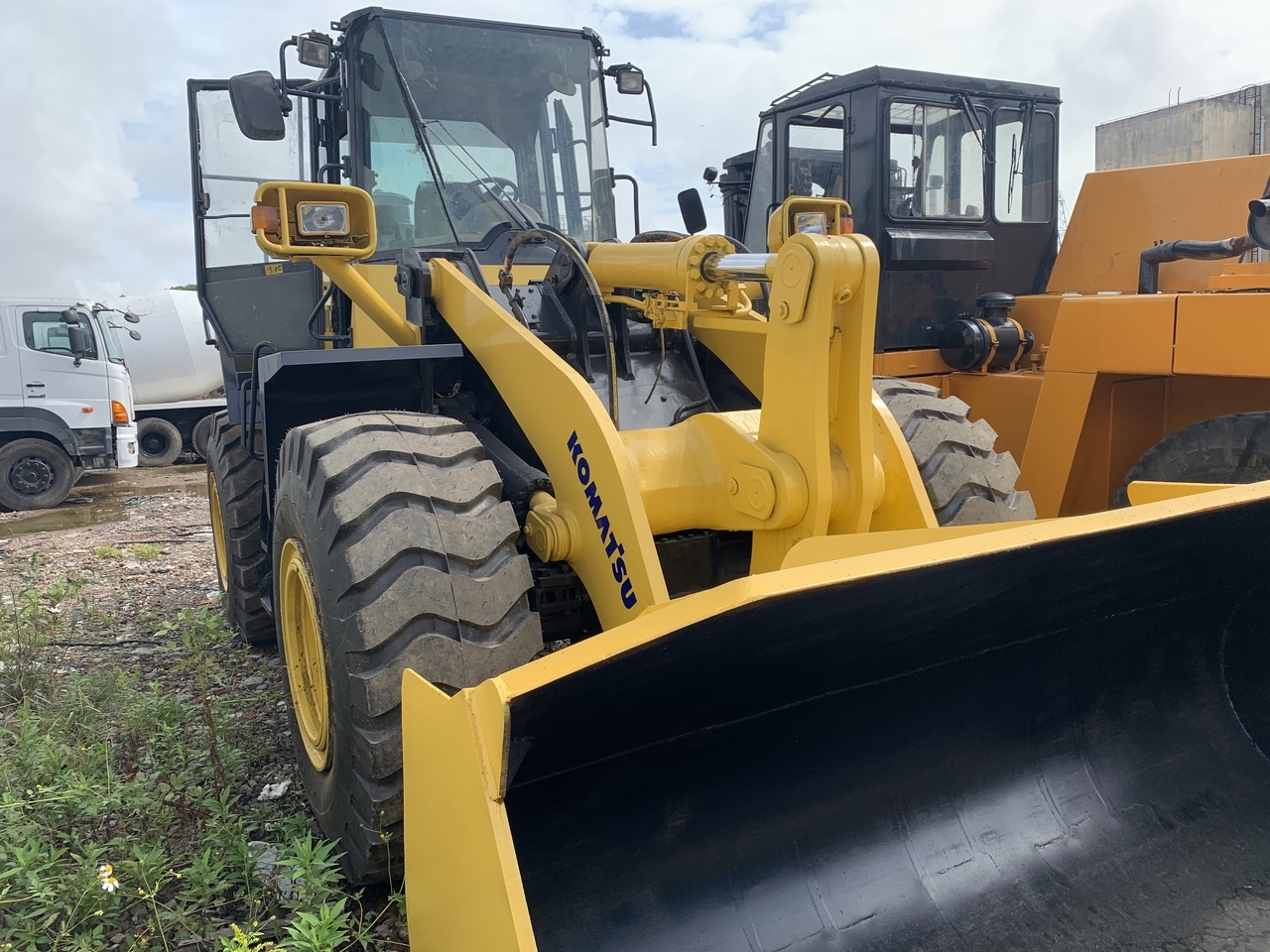 KOMATSU WA380Z - Kolový nakladač: obrázek 1 KOMATSU WA380Z - Kolový nakladač: obrázek 1