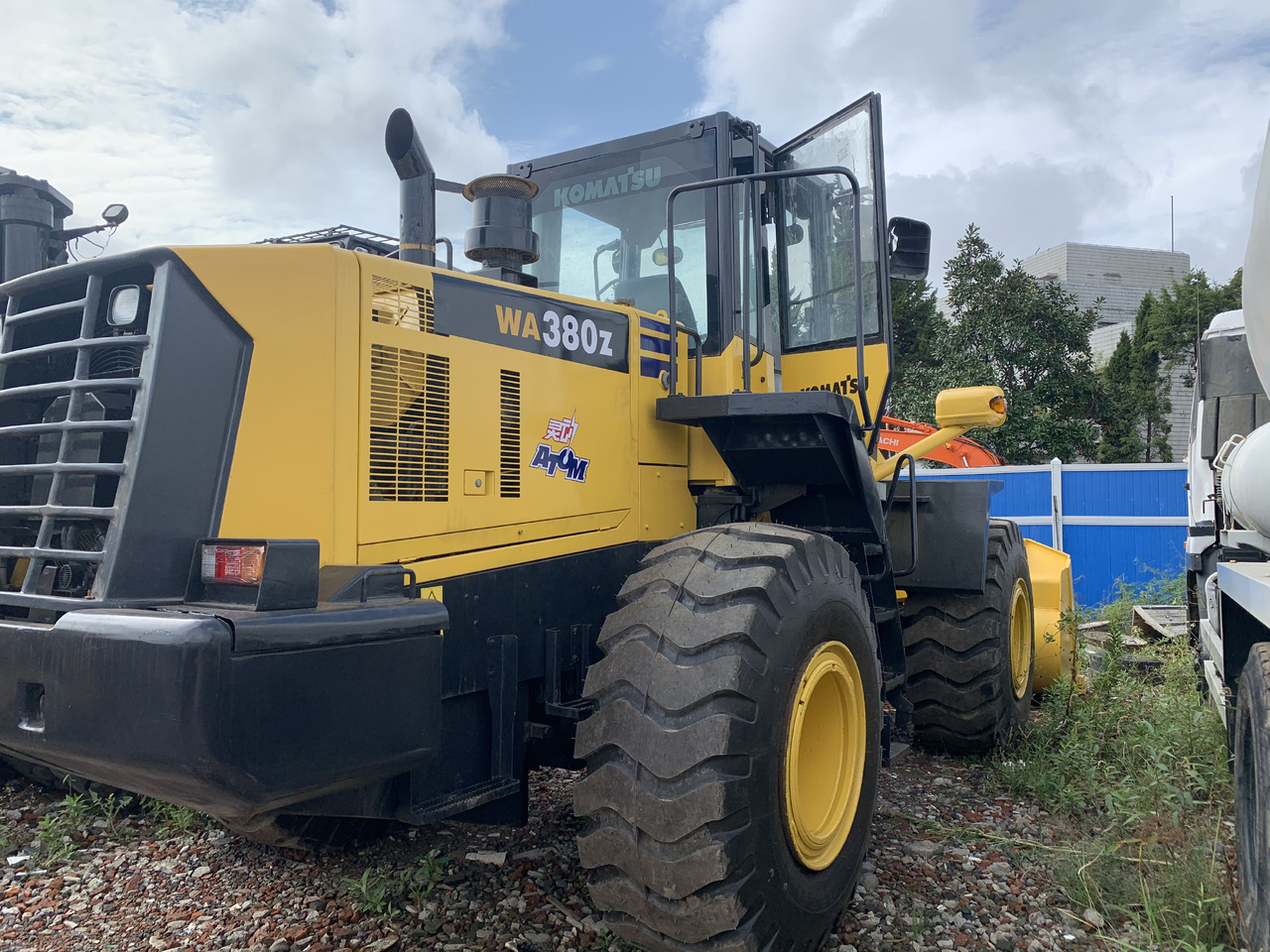 KOMATSU WA380Z - Kolový nakladač: obrázek 3 KOMATSU WA380Z - Kolový nakladač: obrázek 3