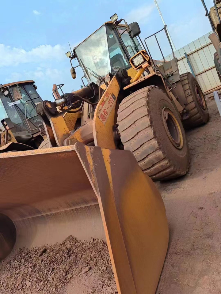 KOMATSU WA470-6 - Kolový nakladač: obrázek 1 KOMATSU WA470-6 - Kolový nakladač: obrázek 1