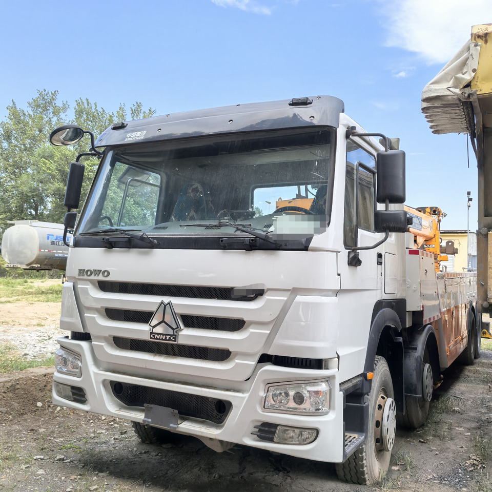 SINOTRUK Howo 8x4 - Auto s hydraulickou rukou: obrázek 2 SINOTRUK Howo 8x4 - Auto s hydraulickou rukou: obrázek 2