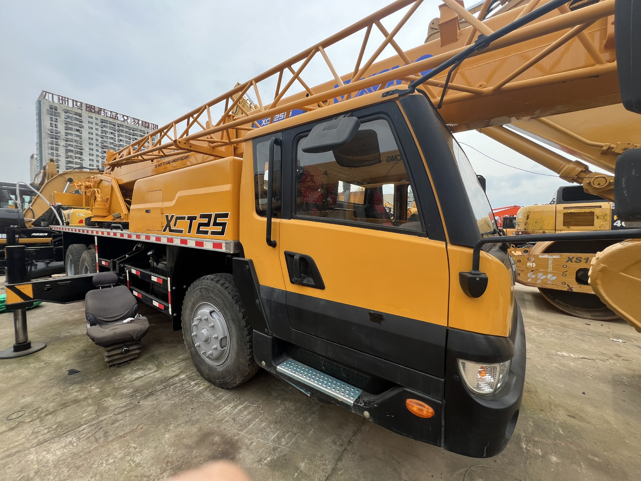 XCMG QY25K - Jeřáb: obrázek 2 XCMG QY25K - Jeřáb: obrázek 2