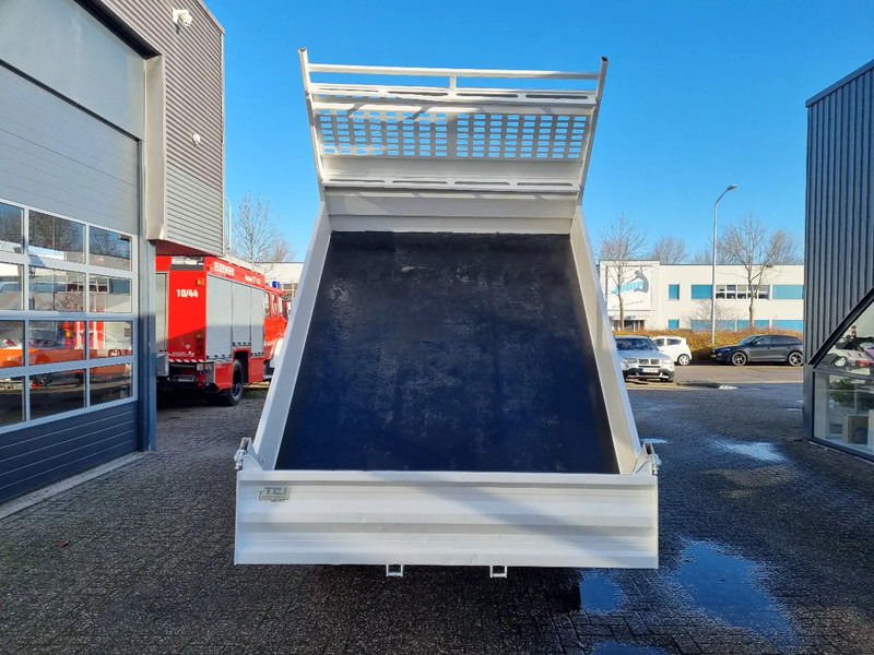 Iveco Daily 35C18 3.0D Kipper Hi-Matic Euro 6 GVW 3500 kg - Dodávka sklápěč: obrázek 4 Iveco Daily 35C18 3.0D Kipper Hi-Matic Euro 6 GVW 3500 kg - Dodávka sklápěč: obrázek 4