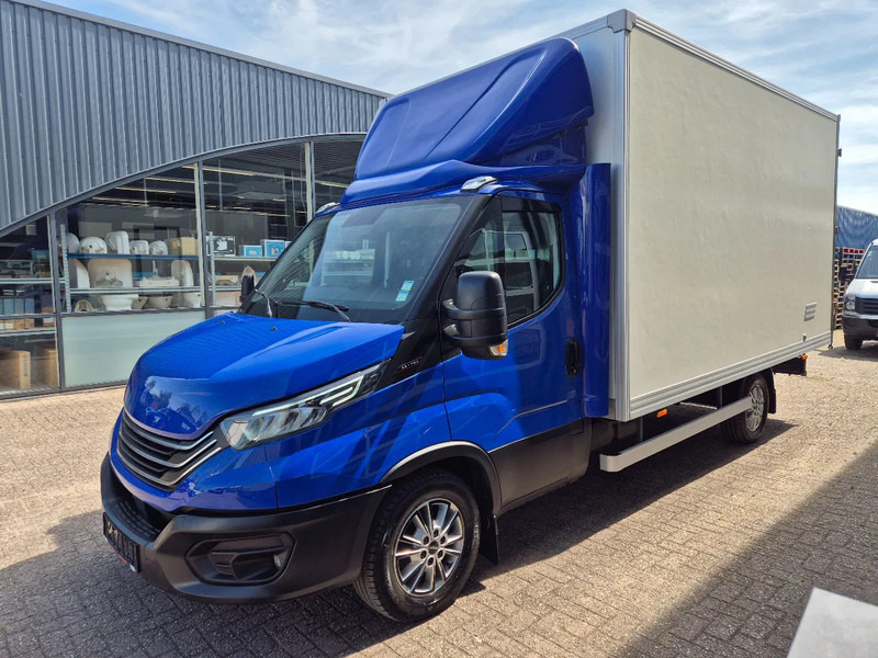 Iveco Daily 35S18 3.0D Koffer/ Xenon/ Airco - Dodávka skřín: obrázek 5 Iveco Daily 35S18 3.0D Koffer/ Xenon/ Airco - Dodávka skřín: obrázek 5