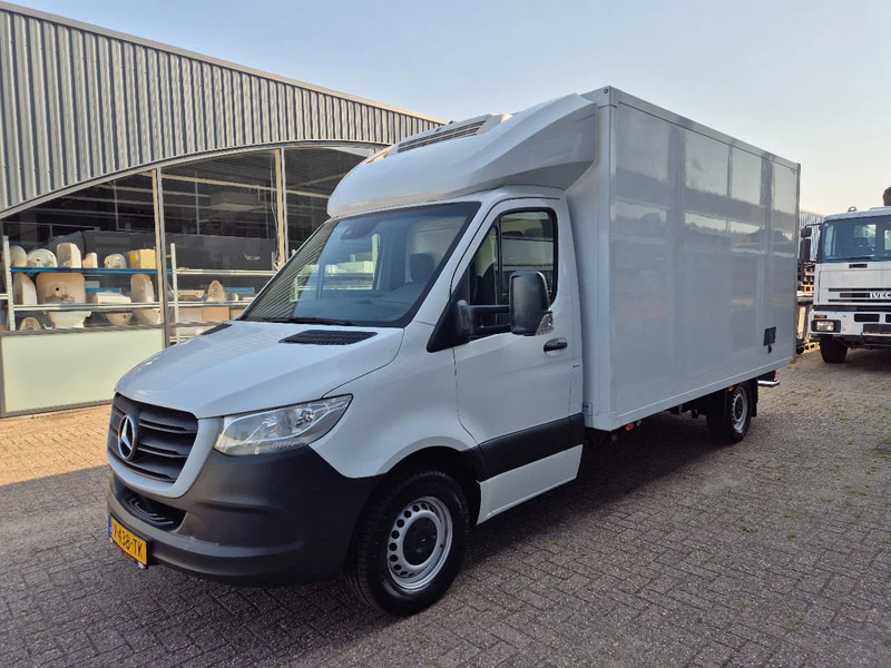 Mercedes-Benz Sprinter 316 CDI Kuhlkoffer Thermoking V300MAX st 230V Euro 6D (4) - Chladící dodávka: obrázek 5 Mercedes-Benz Sprinter 316 CDI Kuhlkoffer Thermoking V300MAX st 230V Euro 6D (4) - Chladící dodávka: obrázek 5