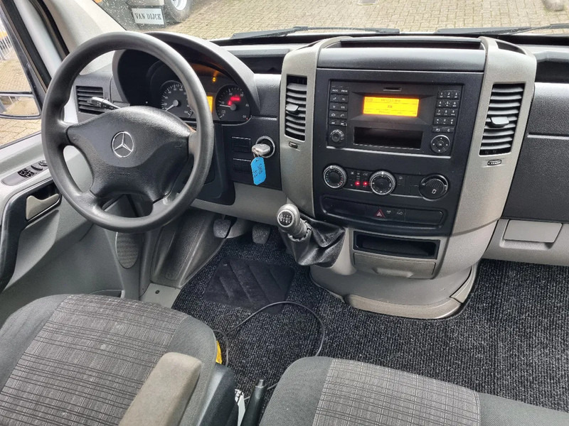 Interior photo 1: Dodávka sklápěč Mercedes-Benz Sprinter 513 CDI Kipper GVW 3500 KG Euro 5B Steel body