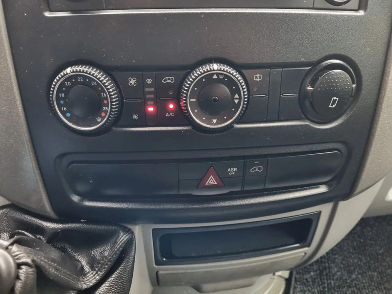 Interior photo 2: Dodávka sklápěč Mercedes-Benz Sprinter 513 CDI Kipper GVW 3500 KG Euro 5B Steel body