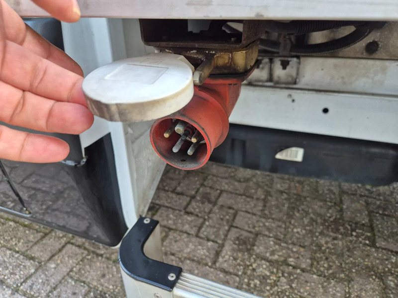 Chladící dodávka Mercedes-Benz Sprinter 519 CDI Kuhlkoffer/ LBW/ Carrier Xarios 500: obrázek 10 Chladící dodávka Mercedes-Benz Sprinter 519 CDI Kuhlkoffer/ LBW/ Carrier Xarios 500: obrázek 10