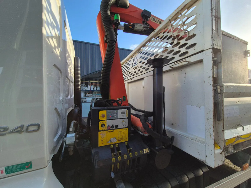 Sklápěč, Auto s hydraulickou rukou Volvo FL 14.240 Kipper/ Krane Palfinger PK 4501 Remote control/ E5: obrázek 14