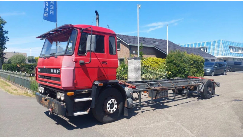 DAF 1900 4X2 HOLLAND TUCK FULL STEEL SUSPENSION MANUAL GEARBOX - Podvozek s kabinou: obrázek 1 DAF 1900 4X2 HOLLAND TUCK FULL STEEL SUSPENSION MANUAL GEARBOX - Podvozek s kabinou: obrázek 1