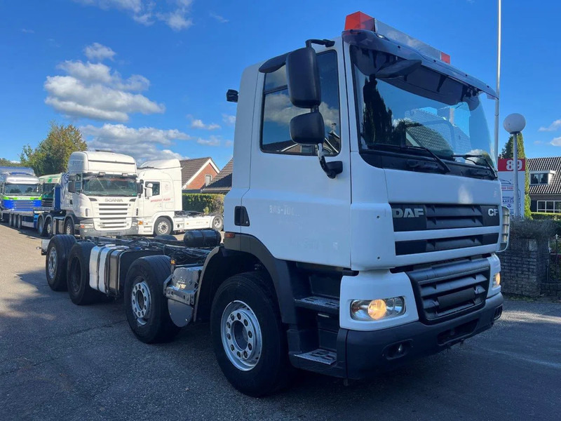 DAF 85.360 8X2 SINGLE CAB CHASSIS - Podvozek s kabinou: obrázek 4 DAF 85.360 8X2 SINGLE CAB CHASSIS - Podvozek s kabinou: obrázek 4