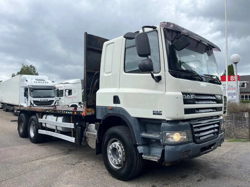 DAF CF 85.460 6X4 FULL STEEL SPRING MANUAL GEARBOX - Nákladní automobil valníkový/ Plošinový: obrázek 4 DAF CF 85.460 6X4 FULL STEEL SPRING MANUAL GEARBOX - Nákladní automobil valníkový/ Plošinový: obrázek 4