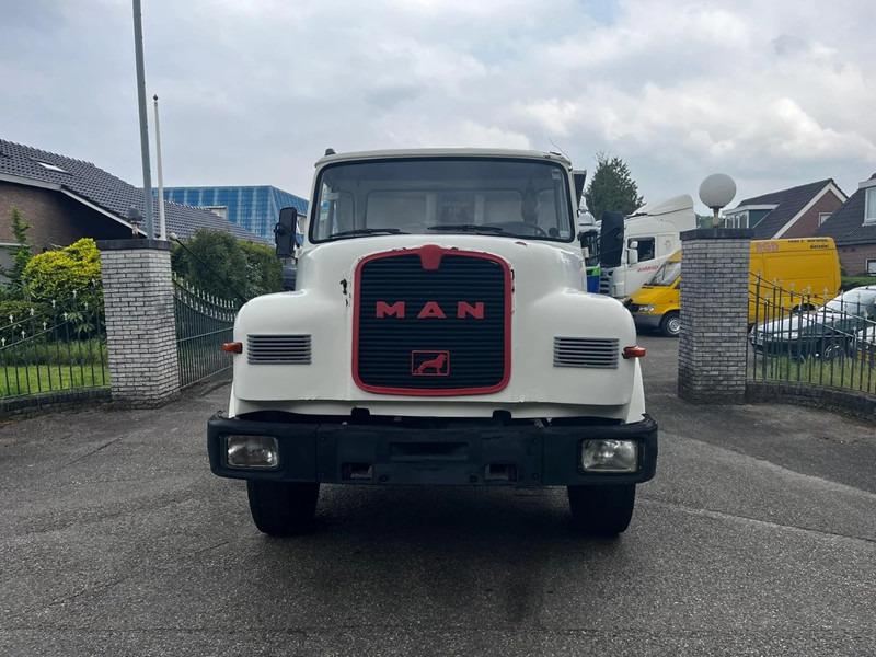 MAN 32.240 6x4 FULL STEEL SPRING KIPPER MANUAL GEARBOX - Sklápěč: obrázek 5 MAN 32.240 6x4 FULL STEEL SPRING KIPPER MANUAL GEARBOX - Sklápěč: obrázek 5